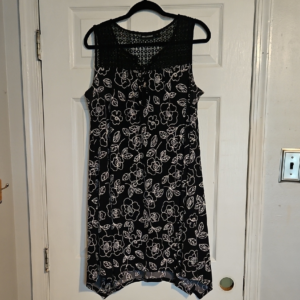 Nina Leonard Black and White Sleeveless Sundress